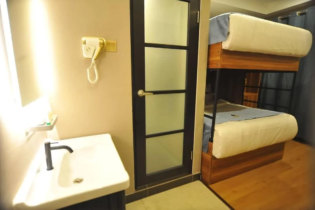 Skye Hotel Sunway Petaling Jaya 2*, Subang Jaya Malajsie